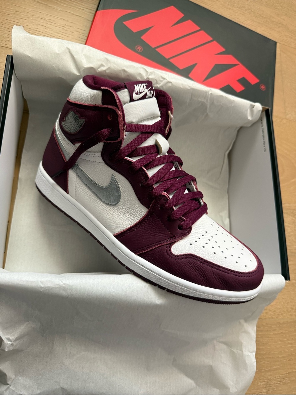 Nike Air Jordan 1 High Retro Bordeaux White Silver Swoosh